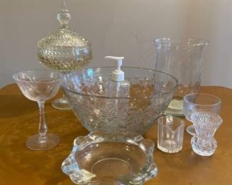 Colony Crafts Flower Vase & Glassware 9 Pieces Total