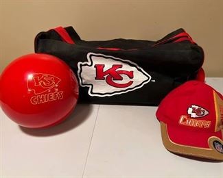 Chiefs Duffel Bag - Bowling ball (No finger Holes)- Hat