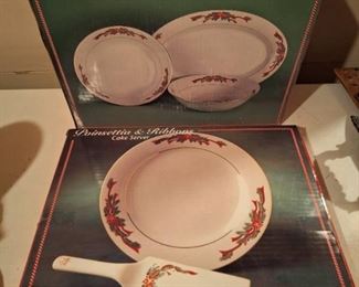 Poinsettia and Ribbons 3 Piece Completer Set and Cake Server