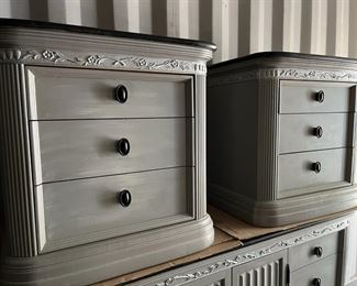 Vineyard 2 night stands $65 each