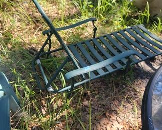 Lounge chair $20
