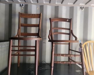 2 vintage wood chairs need seats $30