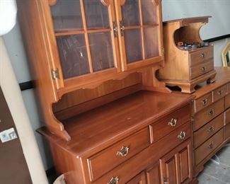 Ethan Allen Hutch $175