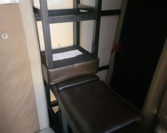 4 brown wood bar stools leather top $100