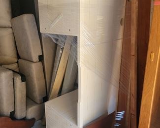 Cream colored desk $45