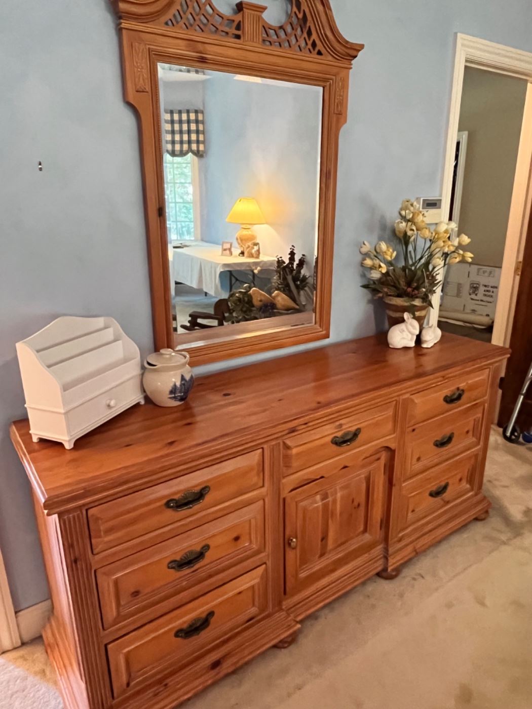 Beautiful pine dresser with mirror