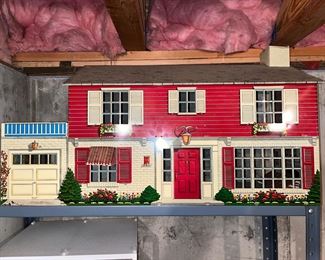 Child, vintage metal doll house