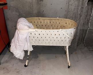 Childs bassinet