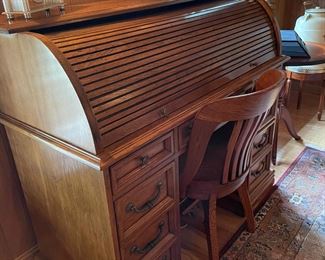 Roll-top desk with chair