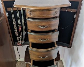 Jewelry cabinet