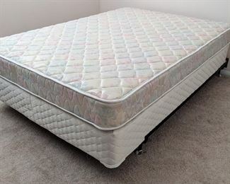 Full size bed like new