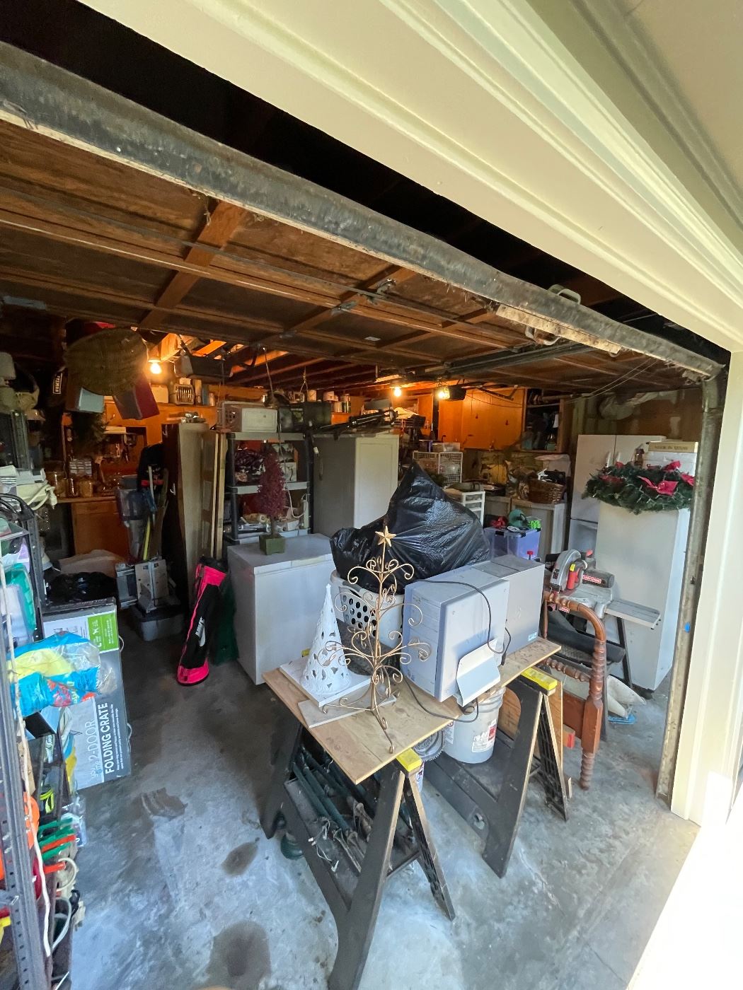 The Rusty Trunk LLC opens to Big Labs Estate Sale starts on 7/21/2023