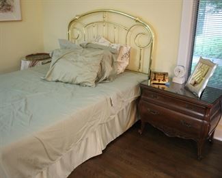 Widdicomb bombe chest