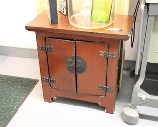 Small Oriental chest