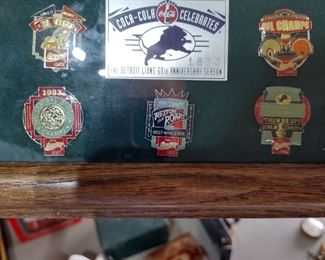 Coca cola pin set