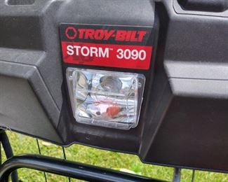 Giant Troy-Bilt snowblower mint condition