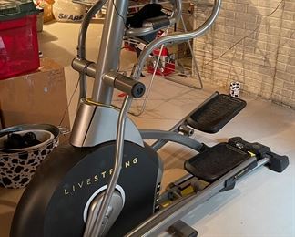 Elliptical exercise equipment