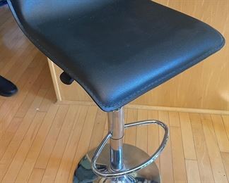 Set of three pneumatic bar stools