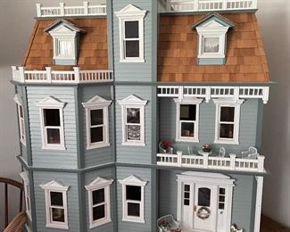 Fully furnished, has back, on rotating disc