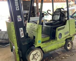 Clark forklift, running great