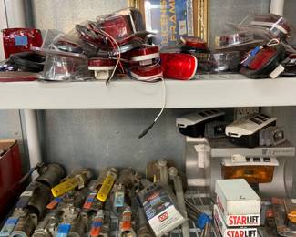 tail lights, trailer lights