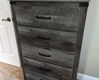 Rustic chest of drawers