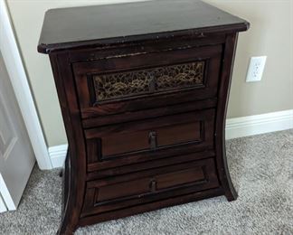 3 drawer accent table