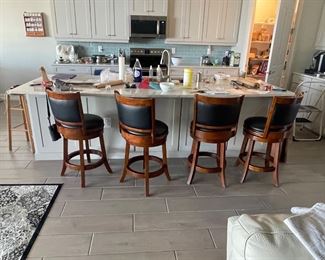 4 bar stools
