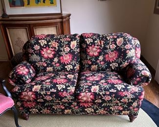 A very happy loveseat