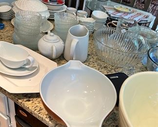 Kitchen Goods...Yup its a vintage Pyrex Bowl