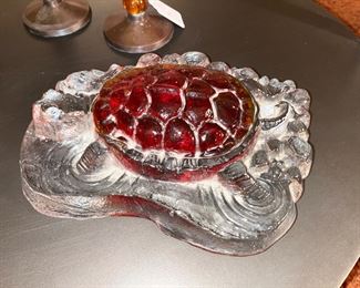 Blenko cranberry turtle paperweight