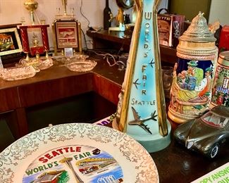 Seattle World's Fair Decanter, Seattle Worlds Fair Decorative Plates