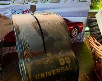 1905 Universal Three Coin Registering and Adding Bank