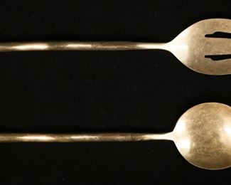 411	Izabel Lam Sphere 2 Piece Salad Set	Izabel Lam Sphere pattern 2 piece salad serving set, including fork and spoon. Both signed Izabel Lam. Bronze colored finish. Fork 13"L.
