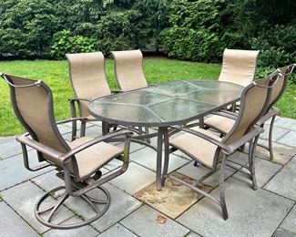 Tropitone Patio Table & 6 Armchairs