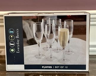 Set of 12 Champagne Flutes