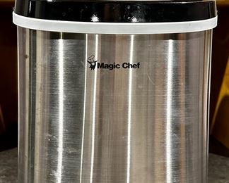 Magic Chef Ice Maker