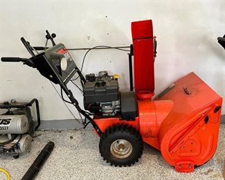 Ariens 926LE Snowblower