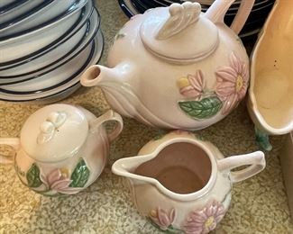 Hull teapot and accessories