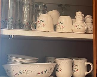 Pfaltzgraff Christmas dish set