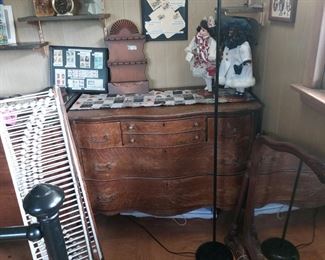 TIGER OAK DRESS WITH MIRROR( ON FLOOR)