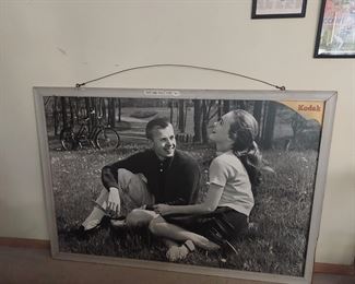 LARGE KODAK CAMERA STORE DISPLAY PHOTO PICTURE--BLACK & WHITE 