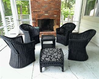Black wicker conversation round set 