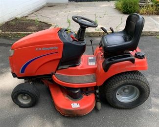 Simplicity Broadmoor Riding Mower