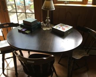 Kitchen Table and 4 Chairs 