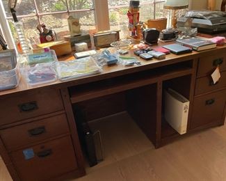 desk & office supplies