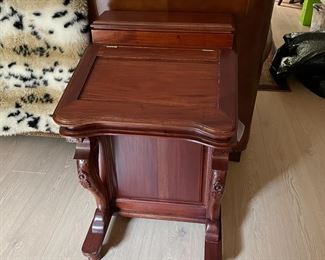 small desk, lift top