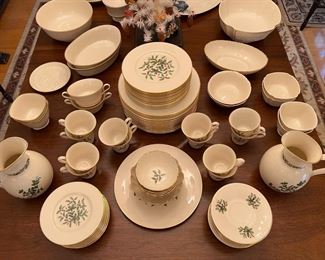 Lenox Holiday (Presidential) china set