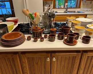 Hornsea Heirloom tea set