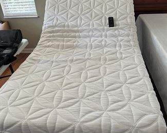 Like new Ease adjustable remote control bed frame and mattress 